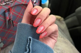 This Is the Simplest Aura Nail Hack We’ve Seen Yet