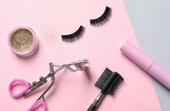 Can You Curl Your Eyelashes With Mascara On?