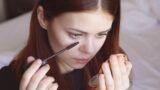 Why Do My Eyelashes Uncurl After Mascara?
